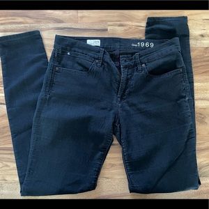 Black GAP skinny jeans